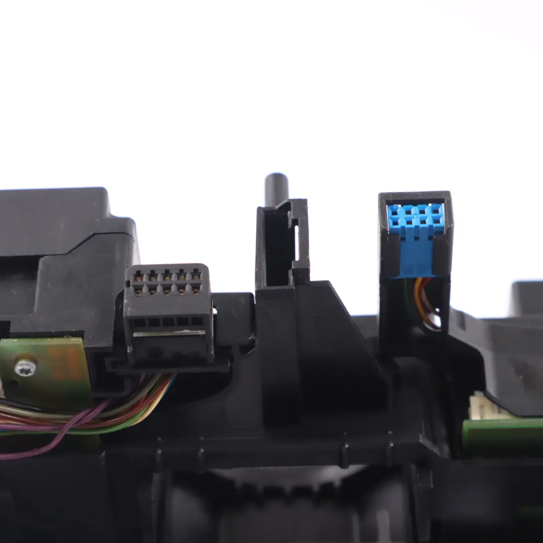 Interruttore Gruppo Colonna Sterzo Indicatore Slittamento per Audi A3 8P con numero di parte 8P0907137BM Audi A3 8P Interruttore Gruppo Colonna Sterzo Indicatore Slittamento - SKU 8P0907137BM - Numero di parte 8P0907137BM