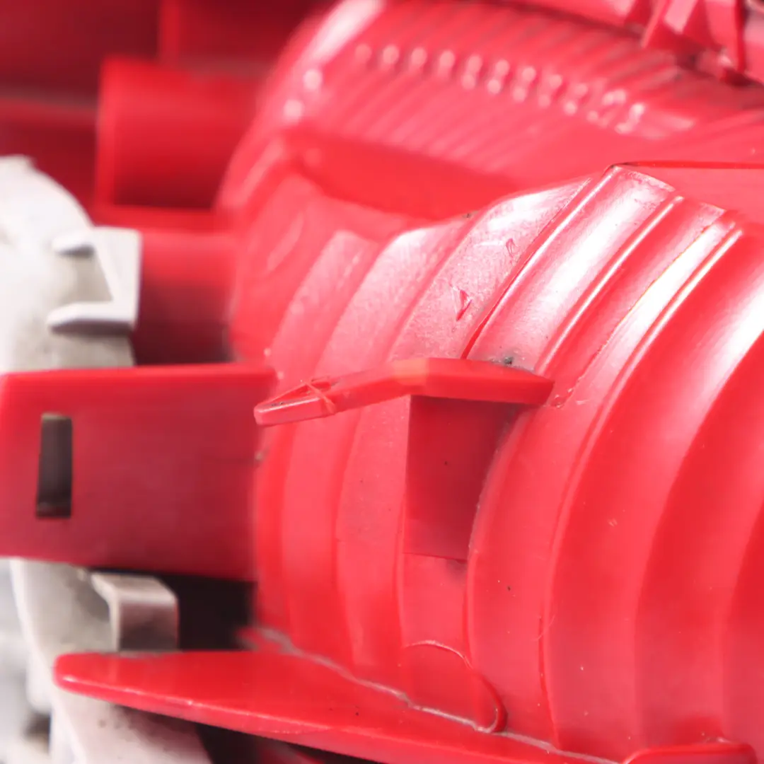 Lamp Tail Light Side Panel Outer Right O/S to Audi A3 8P Rear with Part number 8P0945096A Audi A3 8P Rear Lamp Tail Light Side Panel Outer Right O/S - SKU 8P0945096A-1 - Part number 8P0945096A