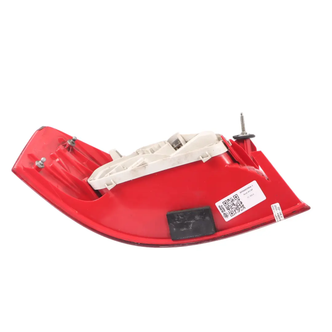 Lampa Zewnętrzna Tył Prawo do Audi A3 8P o numerze 8P0945096A Audi A3 8P Lampa Zewnętrzna Tył Prawo - SKU 8P0945096A-1 - Numer Części 8P0945096A