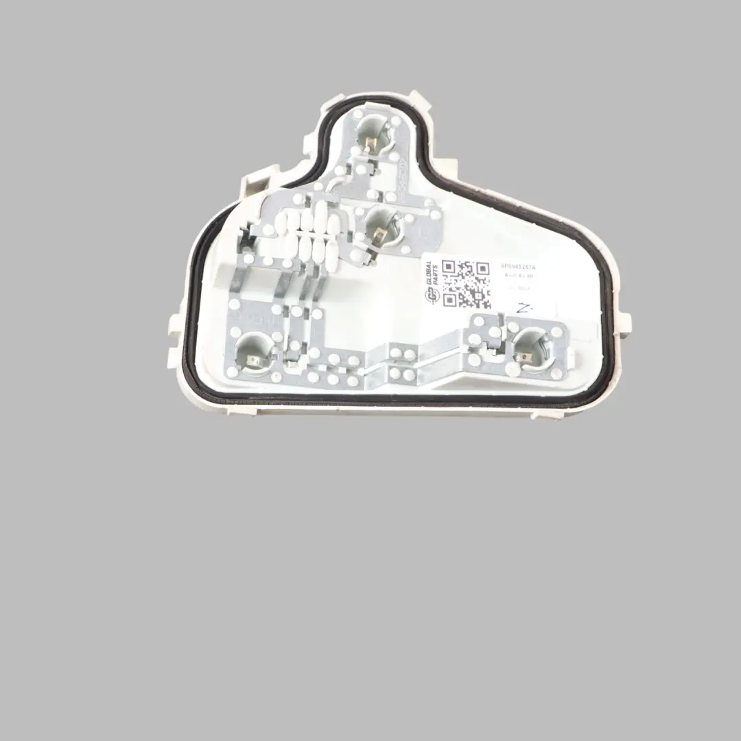 Portalámparas Trasero Puerta Trasera Izquierda para Audi A3 8P con número de pieza 8P0945257A Audi A3 8P Portalámparas Trasero Puerta Trasera Izquierda - SKU 8P0945257A - Número de pieza 8P0945257A