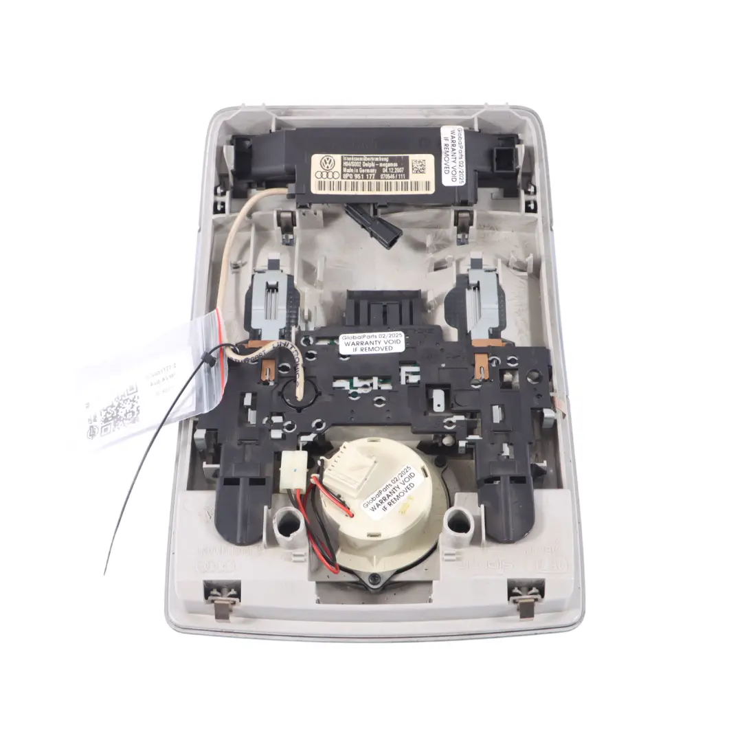 Lampa Panel Podsufitki Oświetlenie Kabiny 8P0 947 106 do Audi A3 8P o numerze 8P0951177 Audi A3 8P Lampa Panel Podsufitki Oświetlenie Kabiny 8P0 947 106 - SKU 8P0951177-2 - Numer Części 8P0951177