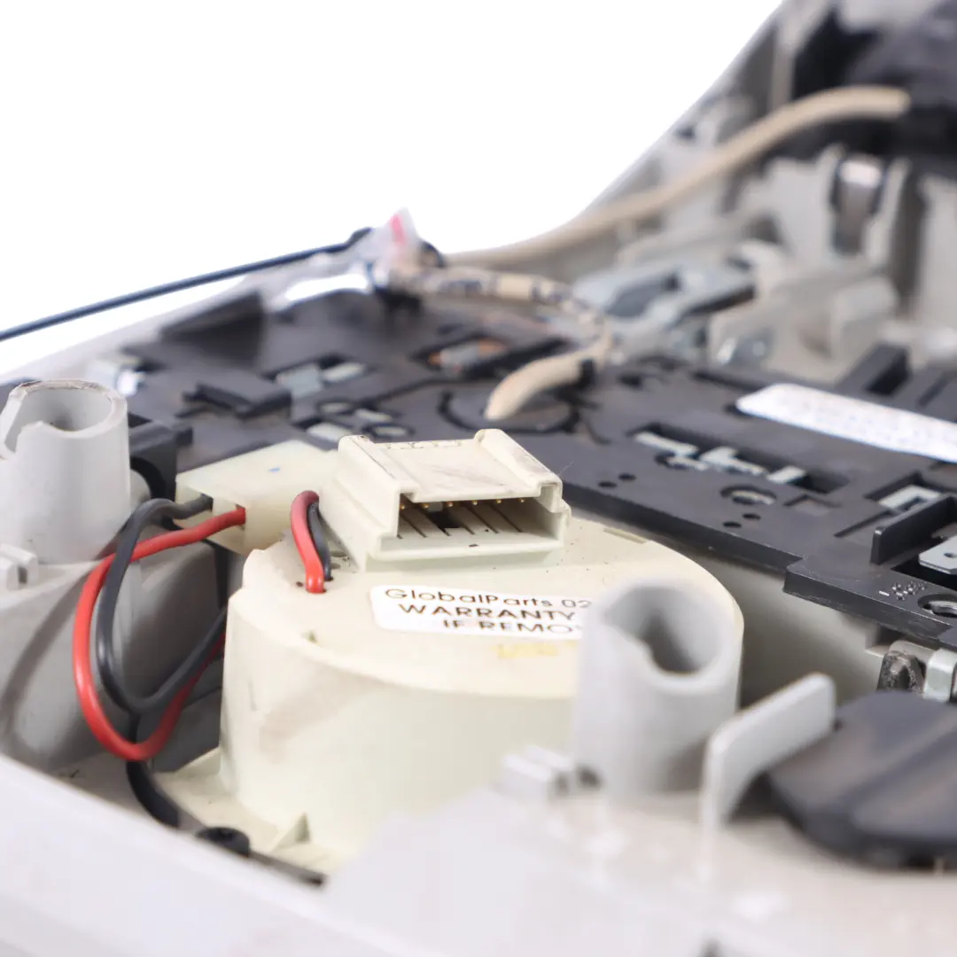 Lámpara lectura de techo interior Luz cortesía delantera 8P0 947 106 para Audi A3 8P con número de pieza 8P0951177 Audi A3 8P Lámpara lectura de techo interior Luz cortesía delantera 8P0 947 106 - SKU 8P0951177-2 - Número de pieza 8P0951177