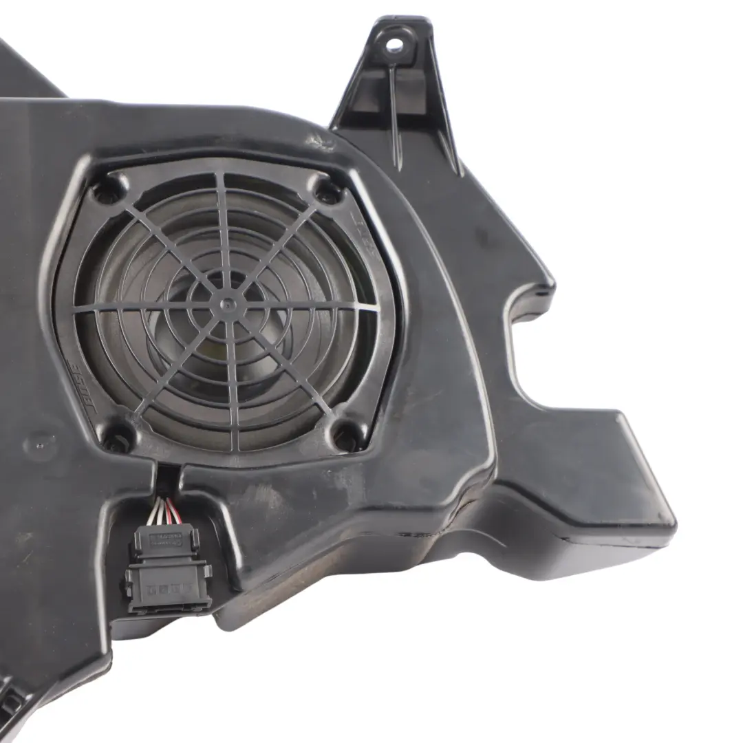 Subwoofer Loud Speaker Bose Bass Box to Audi A3 8P Rear with Part number 8P3035382A Audi A3 8P Rear Subwoofer Loud Speaker Bose Bass Box - SKU 8P3035382A - Part number 8P3035382A
