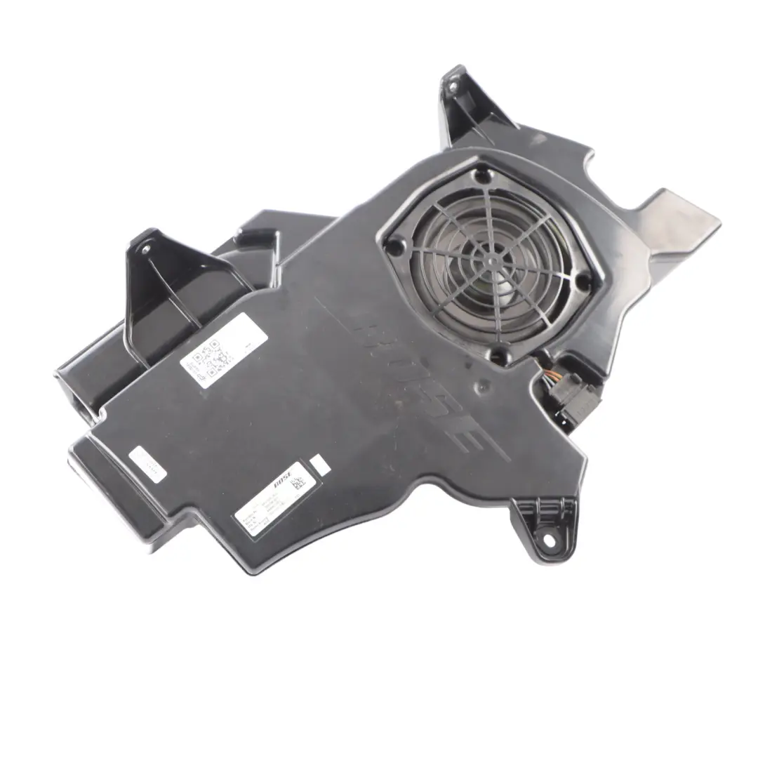 Porta Bose Subwoofer Altoparlante Box Posteriore Sinistro per Audi S3 8P con numero di parte 8P3035382C Audi S3 8P Porta Bose Subwoofer Altoparlante Box Posteriore Sinistro - SKU 8P3035382C - Numero di parte 8P3035382C