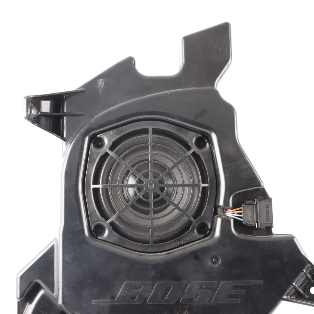 Tür Bose Subwoofer Lautsprecher Box Hinten Links für Audi S3 8P mit Teilenummer 8P3035382C Audi S3 8P Tür Bose Subwoofer Lautsprecher Box Hinten Links - SKU 8P3035382C - Teilenummer 8P3035382C