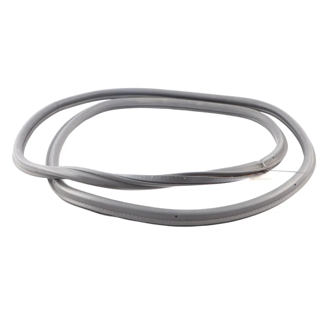 Junta de goma para puerta trasera del maletero del para Audi A3 8P con número de pieza 8P3827705J Audi A3 8P Junta de goma para puerta trasera del maletero del - SKU 8P3827705J - Número de pieza 8P3827705J