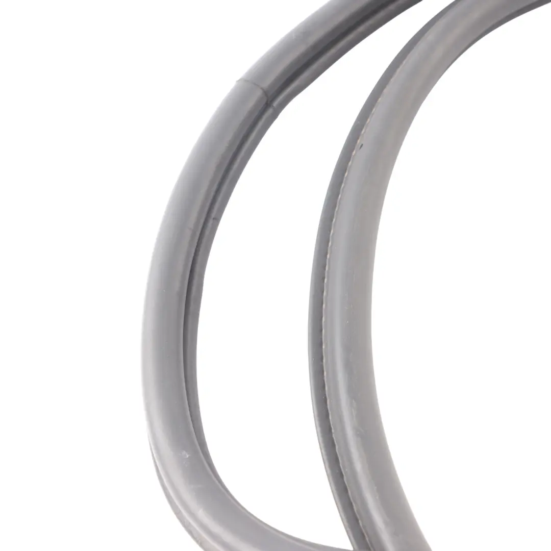 Audi A3 8P Koffer Raum Heck Klappe Abdichtung Gummi Dichtung - SKU 8P3827705J - Teilenummer 8P3827705J