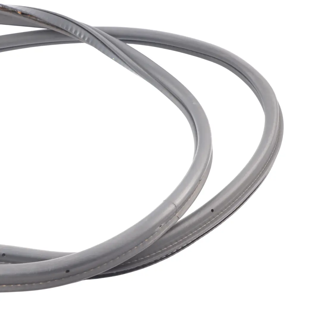 Audi A3 8P Joint d'étanchéité en caoutchouc pour hayon de coffre - SKU 8P3827705J - Numéro de pièce 8P3827705J