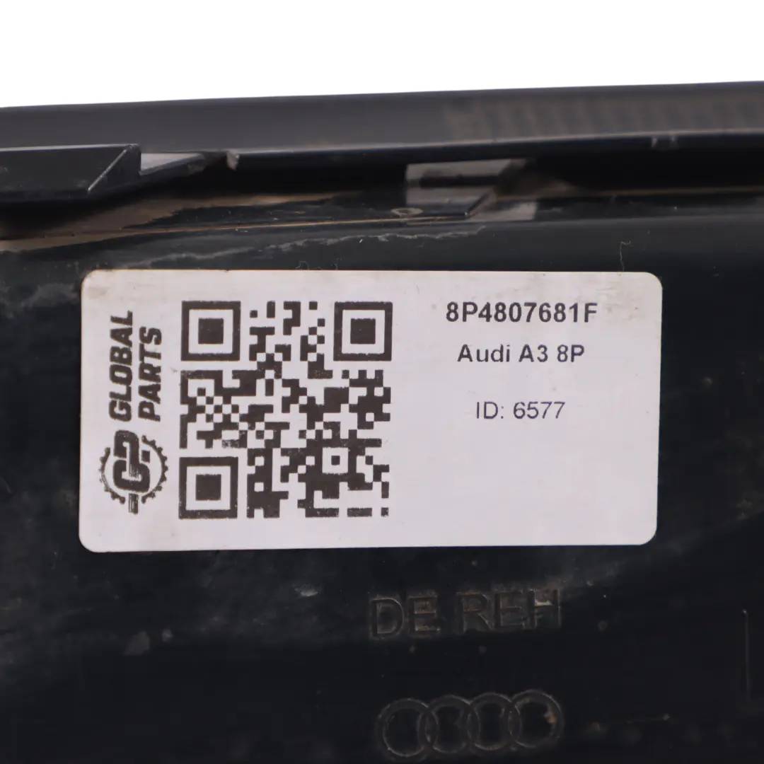 Copertura Paraurti anteriore sinistro Griglia griglia Trim per Audi A3 8P con numero di parte 8P4807681F Audi A3 8P Copertura Paraurti anteriore sinistro Griglia griglia Trim - SKU 8P4807681F - Numero di parte 8P4807681F