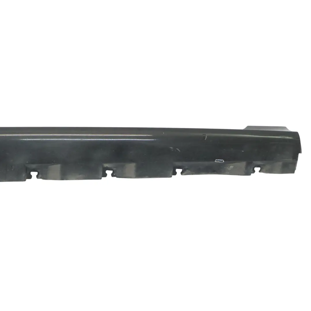 Gonna laterale sinistra Pannello di copertura Phantom Black - Z9Y per Audi A3 S3 8P con numero di parte 8P4853859 Audi A3 S3 8P Gonna laterale sinistra Pannello di copertura Phantom Black - Z9Y - SKU 8P4853859-PHB - Numero di parte 8P4853859