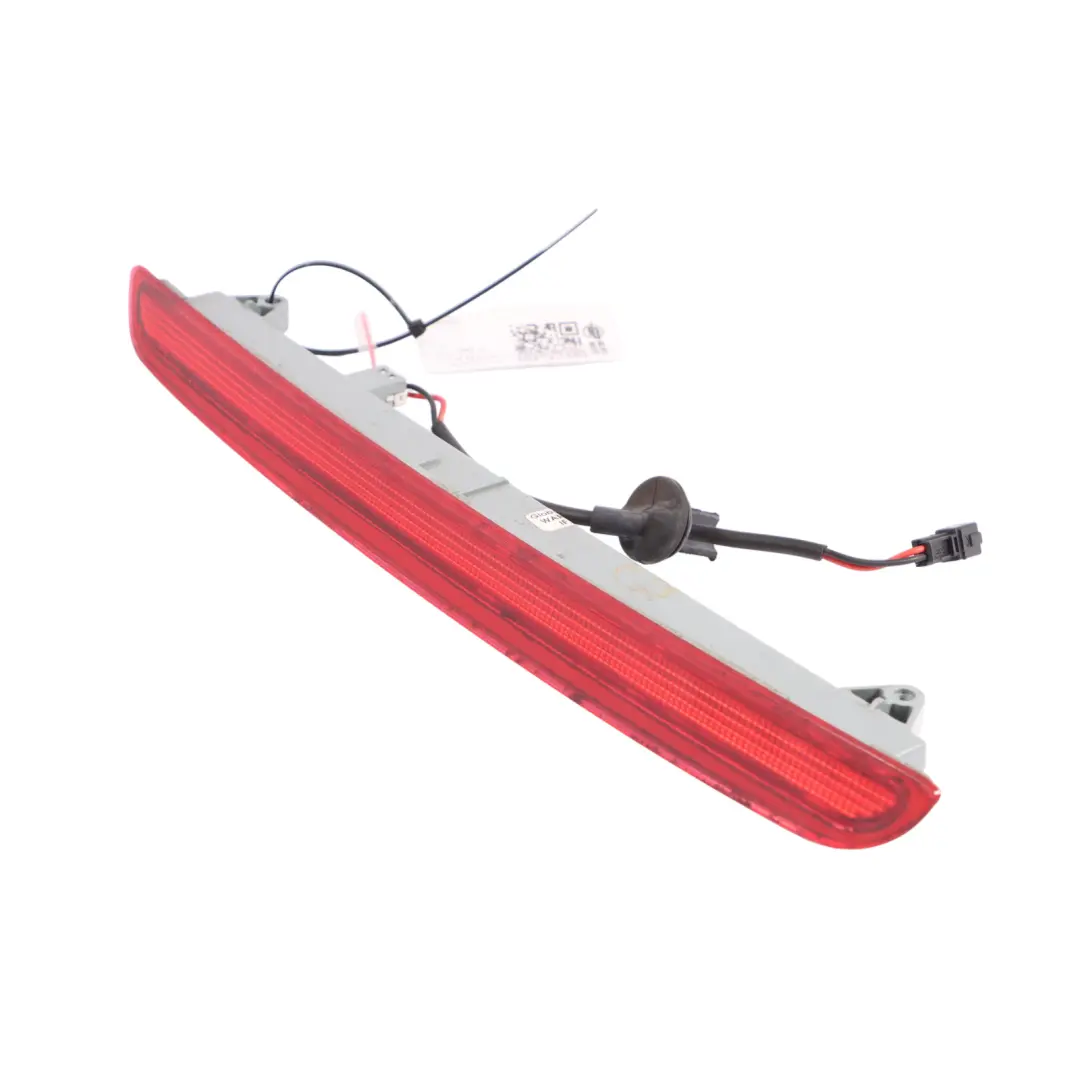 Luce Freno Posteriore Terza Luce Stop per Audi A3 8P con numero di parte 8P4945097A Audi A3 8P Luce Freno Posteriore Terza Luce Stop - SKU 8P4945097A - Numero di parte 8P4945097A
