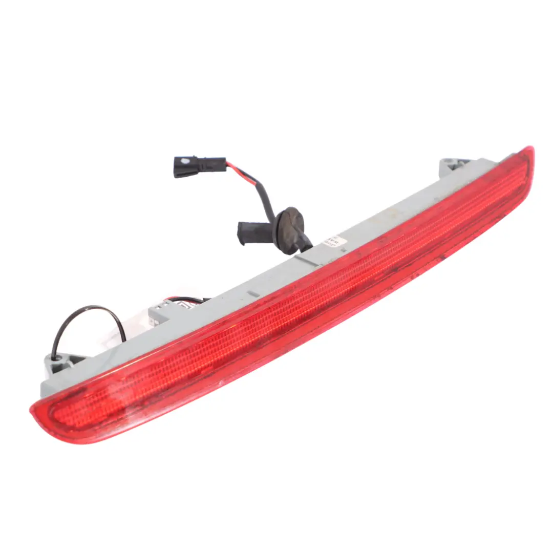 Luce Freno Posteriore Terza Luce Stop per Audi A3 8P con numero di parte 8P4945097A Audi A3 8P Luce Freno Posteriore Terza Luce Stop - SKU 8P4945097A - Numero di parte 8P4945097A