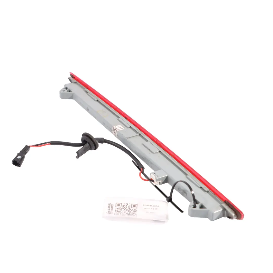 Luce Freno Posteriore Terza Luce Stop per Audi A3 8P con numero di parte 8P4945097A Audi A3 8P Luce Freno Posteriore Terza Luce Stop - SKU 8P4945097A - Numero di parte 8P4945097A