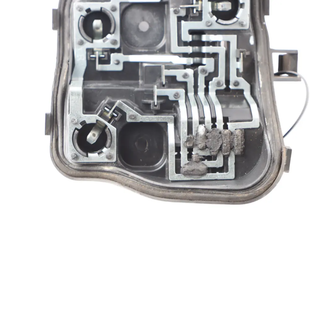 Audi A3 8P Rücklicht Lampe Träger Äußere Halterung Rechts - SKU 8P4945258D - Teilenummer 8P4945258D