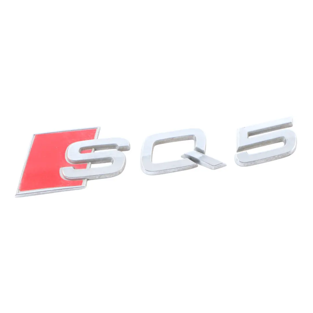 Portellone Posteriore Lettering Badge Emblema SQ5 per Audi SQ5 FY con numero di parte 8R0853735 Audi SQ5 FY Portellone Posteriore Lettering Badge Emblema SQ5 - SKU 8R0853735 - Numero di parte 8R0853735