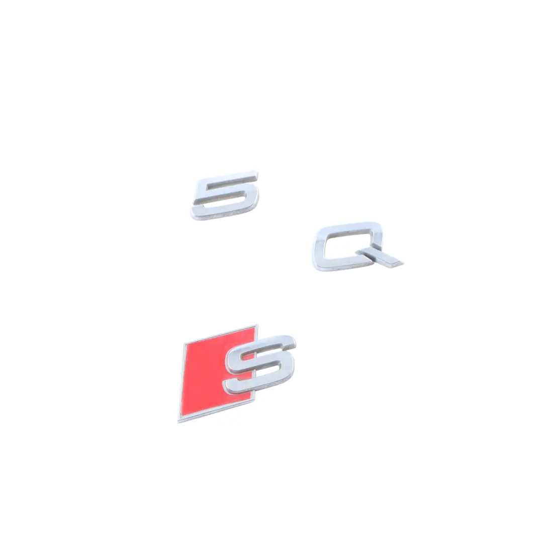 Portellone Posteriore Lettering Badge Emblema SQ5 per Audi SQ5 FY con numero di parte 8R0853735 Audi SQ5 FY Portellone Posteriore Lettering Badge Emblema SQ5 - SKU 8R0853735 - Numero di parte 8R0853735