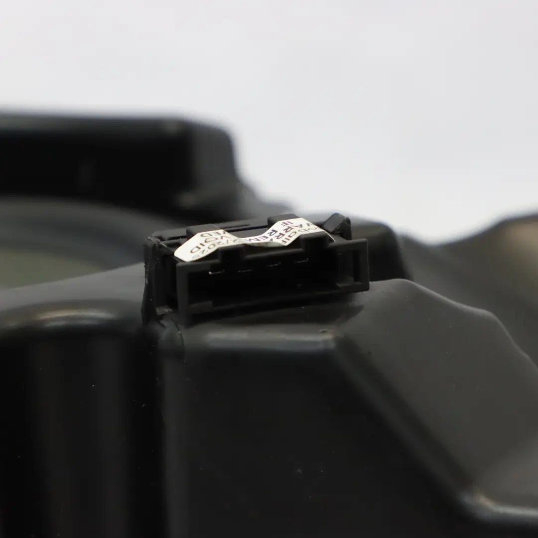 Panneau de haut parleur de porte avant gauche pour Audi TT FV à propos du numéro de pièce 8S0035297 Audi TT FV Panneau de haut parleur de porte avant gauche - SKU 8S0035297 - Numéro de pièce 8S0035297