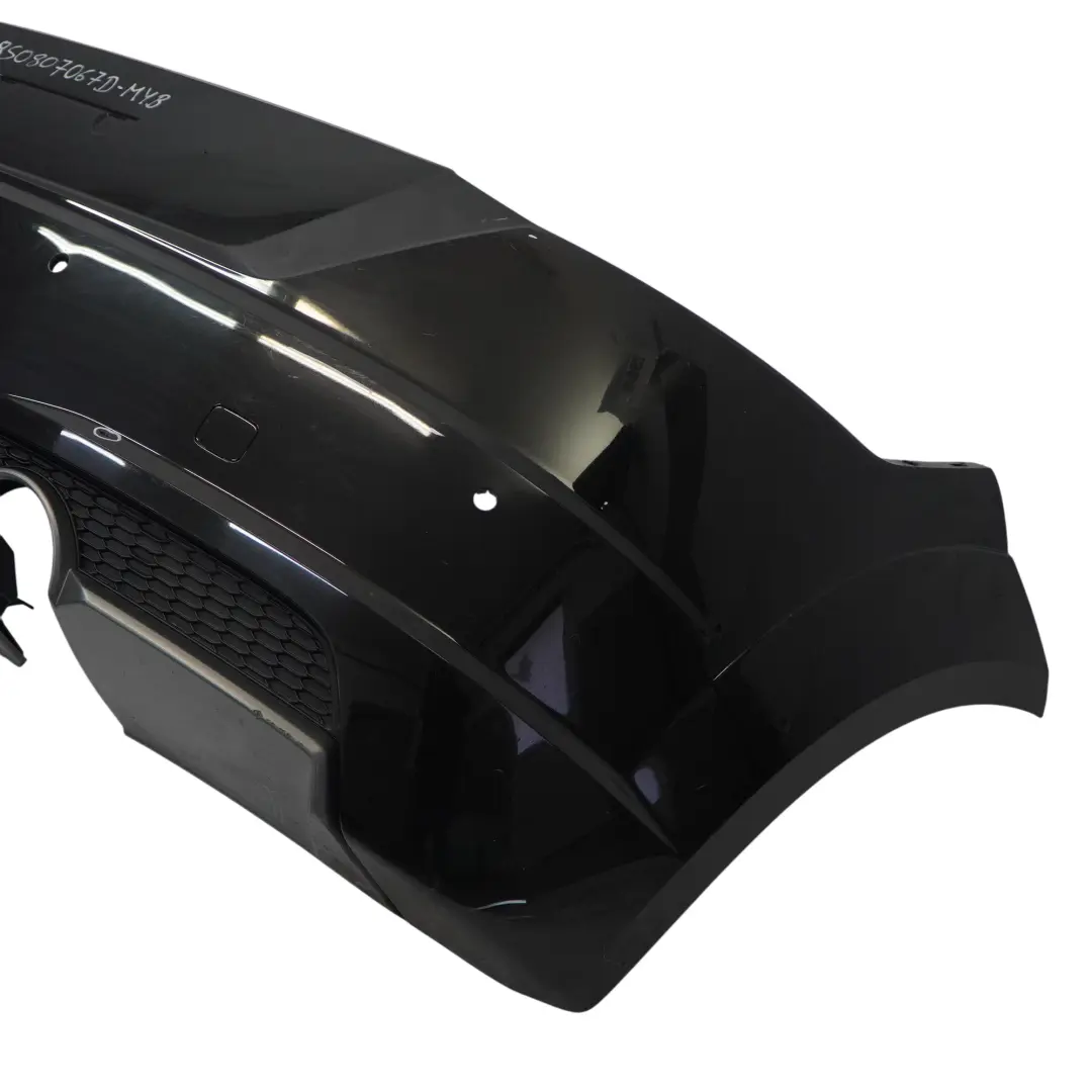 Tylny Zderzak Mythical Black Czarny Metalik - Y9T do Audi TT FV o numerze 8S0807067D Audi TT FV Tylny Zderzak Mythical Black Czarny Metalik - Y9T - SKU 8S0807067D-MYB - Numer Części 8S0807067D