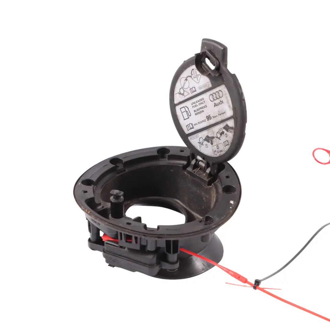 Audi TT FV 2.0 Benzin CHHC Kraftstofftank Klappe - SKU 8S0809857E - Teilenummer 8S0809857E