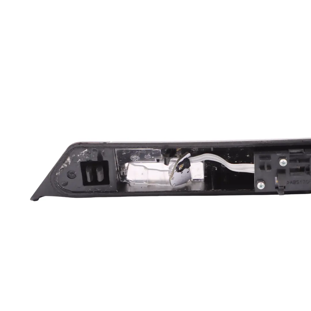 Manija tapa maletero portón trasero Interruptor matrícula para Audi TT FV con número de pieza 8S0827574 Audi TT FV Manija tapa maletero portón trasero Interruptor matrícula - SKU 8S0827574 - Número de pieza 8S0827574