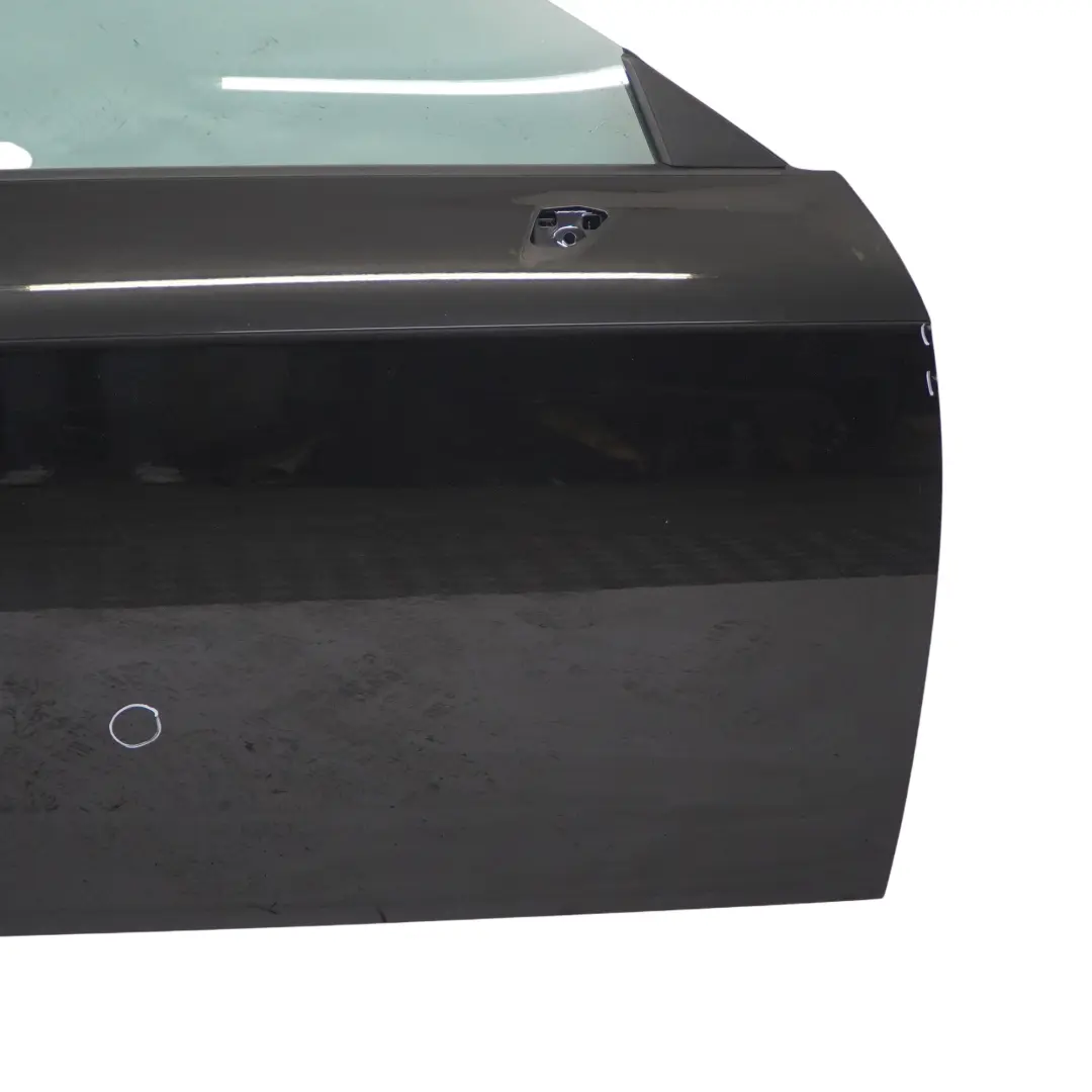 Droit Mythical Black Metallic - Y9T pour Audi TT FV Porte Avant à propos du numéro de pièce 8S0831052A Audi TT FV Porte Avant Droit Mythical Black Metallic - Y9T - SKU 8S0831052A-MYB - Numéro de pièce 8S0831052A