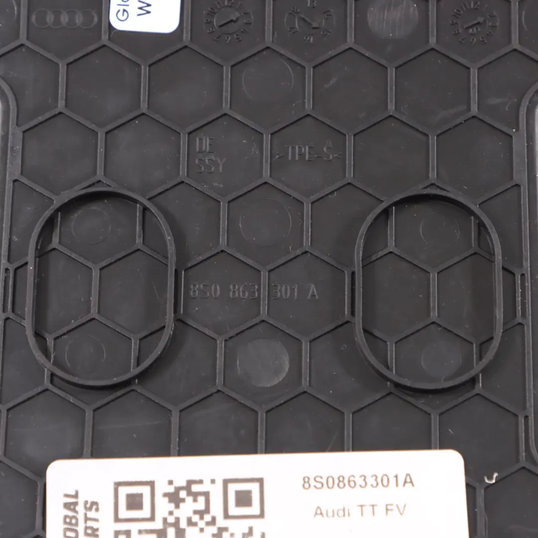 Audi TT FV Tapis rangement caoutchouc pour compartiment rangement - SKU 8S0863301A - Numéro de pièce 8S0863301A