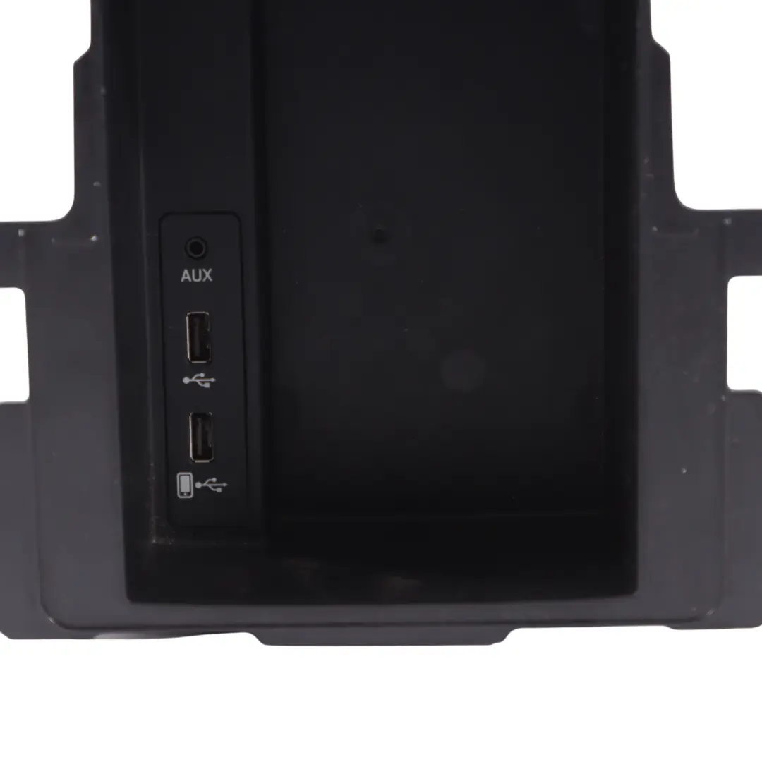 Audi TT FV Console Centrale Plateau Rangement Compartiment USB AUX - SKU 8S0864981A - Numéro de pièce 8S0864981A