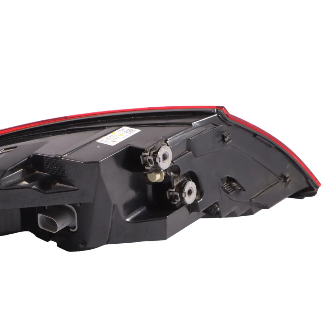 Lámpara trasera luz trasera exterior derecha para Audi TT FV con número de pieza 8S0945096 Audi TT FV Lámpara trasera luz trasera exterior derecha - SKU 8S0945096 - Número de pieza 8S0945096