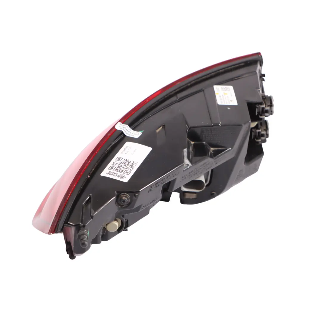 Lampa Tył Prawo do Audi TT FV o numerze 8S0945096 Audi TT FV Lampa Tył Prawo - SKU 8S0945096 - Numer Części 8S0945096
