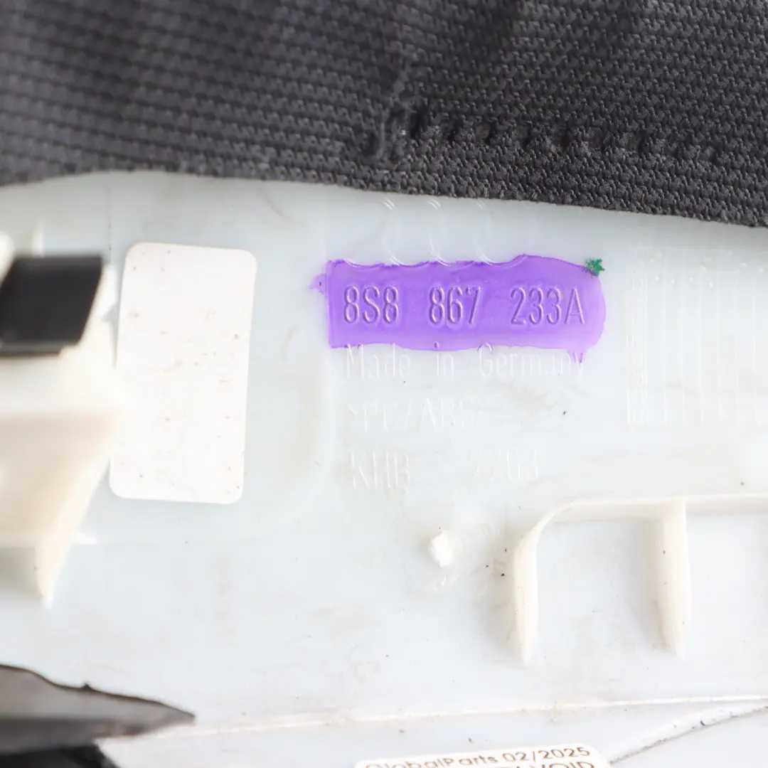 Osłona Zewnętrzna Słupka B Lewo do Audi TT FV o numerze 8S8867233A Audi TT FV Osłona Zewnętrzna Słupka B Lewo - SKU 8S8867233A - Numer Części 8S8867233A