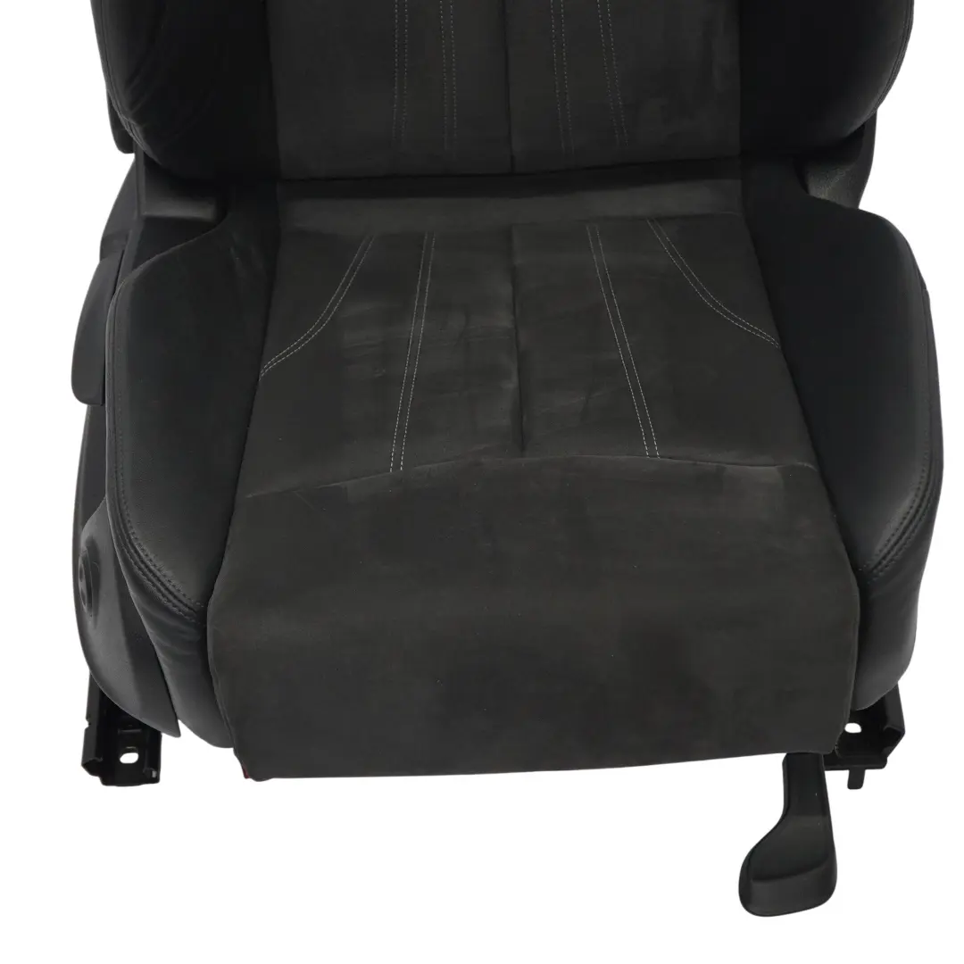 8S Coupe Sportsitze Vorne Rechts S-Line Leder Alcantara Schwarz Grau für Audi TT mit Teilenummer 8S8881806AB Audi TT 8S Coupe Sportsitze Vorne Rechts S-Line Leder Alcantara Schwarz Grau - SKU 8S8881806AB-1 - Teilenummer 8S8881806AB