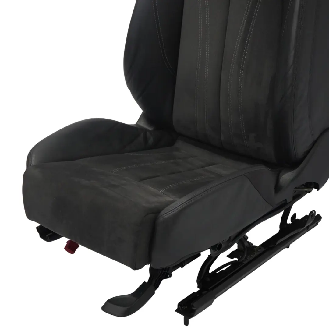 8S Coupe Sportsitze Vorne Rechts S-Line Leder Alcantara Schwarz Grau für Audi TT mit Teilenummer 8S8881806AB Audi TT 8S Coupe Sportsitze Vorne Rechts S-Line Leder Alcantara Schwarz Grau - SKU 8S8881806AB-1 - Teilenummer 8S8881806AB