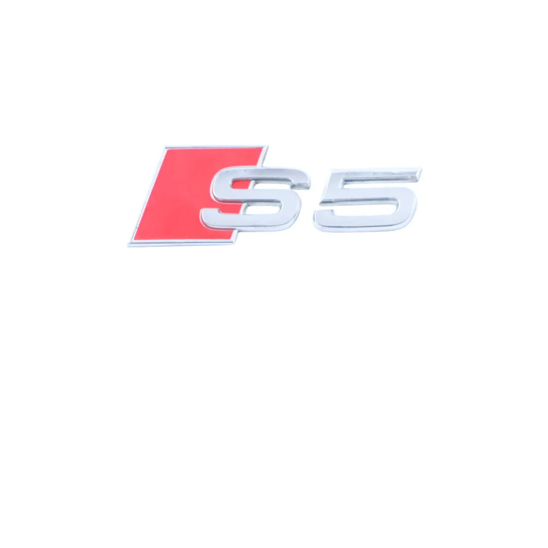 Emblema Tronco Stivale Posteriore Portellone Badge S5 Logo per Audi S5 8T con numero di parte 8T0853735 Audi S5 8T Emblema Tronco Stivale Posteriore Portellone Badge S5 Logo - SKU 8T0853735 - Numero di parte 8T0853735