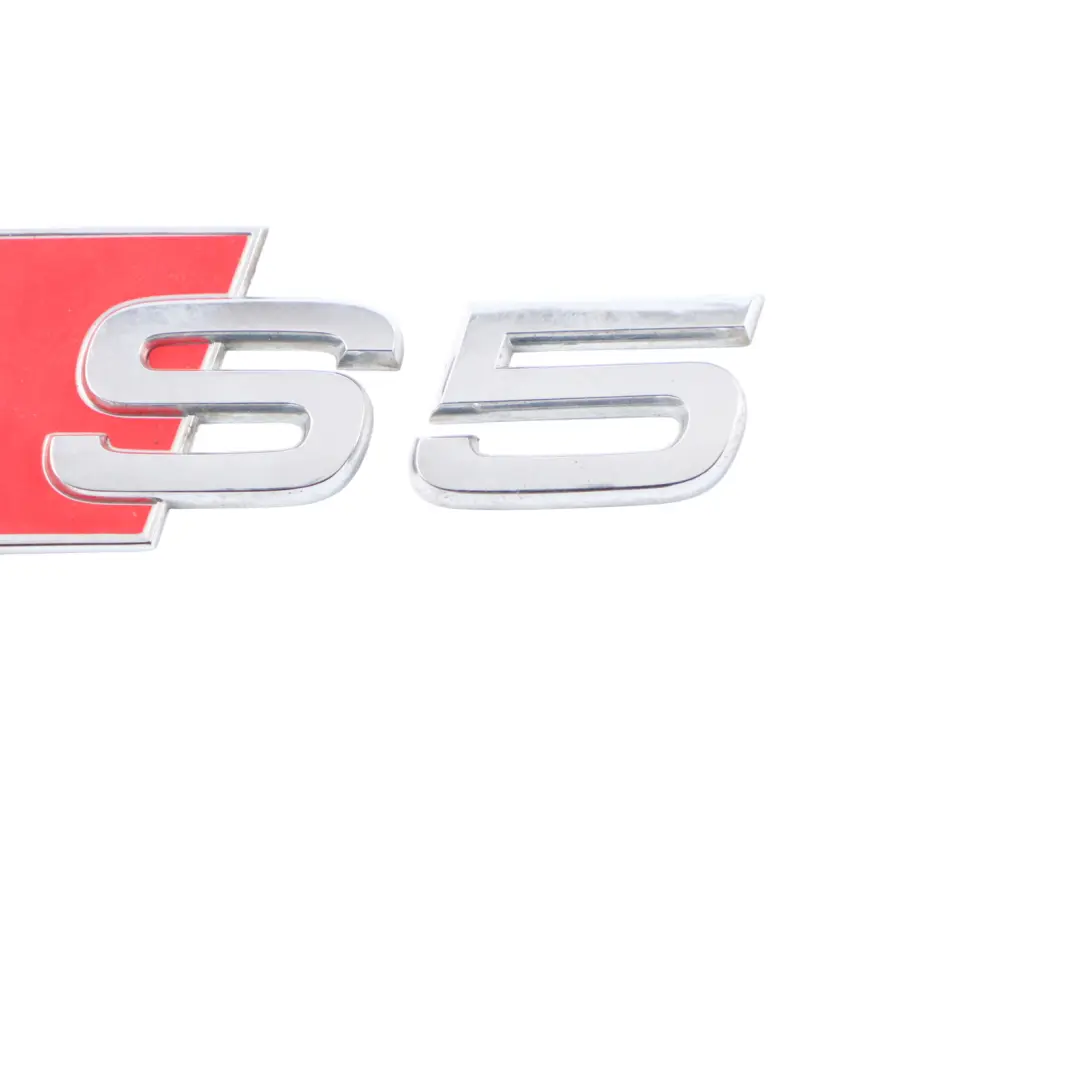 Emblème Coffre Arrière Badge Adhésif Logo S5 pour Audi S5 8T à propos du numéro de pièce 8T0853735 Audi S5 8T Emblème Coffre Arrière Badge Adhésif Logo S5 - SKU 8T0853735 - Numéro de pièce 8T0853735