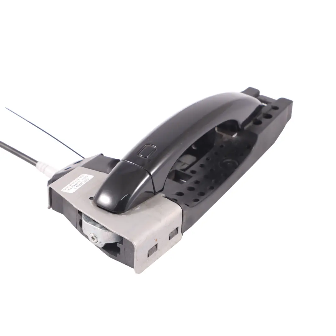 Soporte manija puerta delantera izquierda para negro brillante - Y9B para Audi A1 8X con número de pieza 8T1837885B Audi A1 8X Soporte manija puerta delantera izquierda para negro brillante - Y9B - SKU 8T1837885B-BBL - Número de pieza 8T1837885B