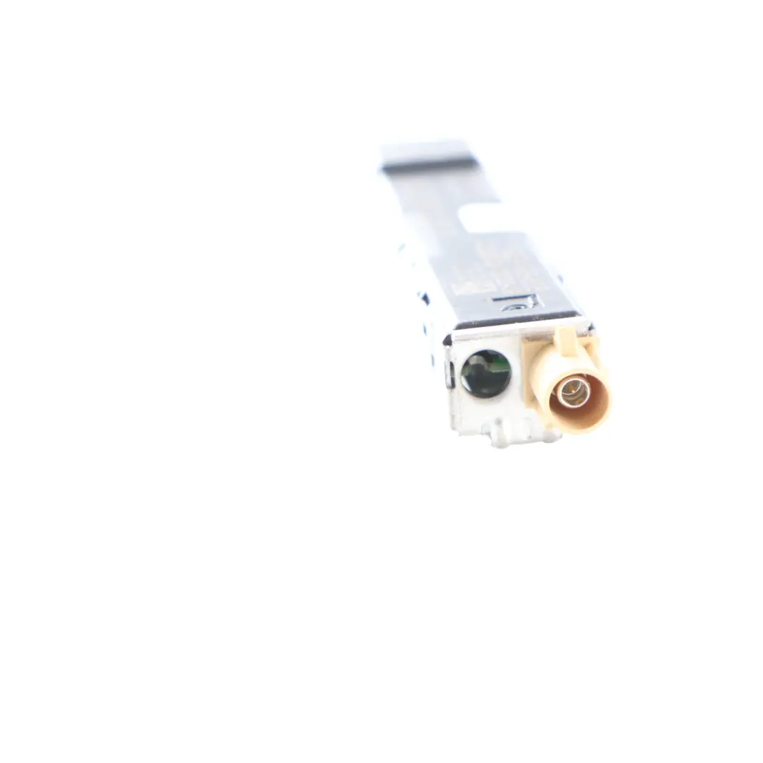 Antena Wzmacniacz Antenowy do Audi Q3 8U o numerze 8U0035225B Audi Q3 8U Antena Wzmacniacz Antenowy - SKU 8U0035225B - Numer Części 8U0035225B