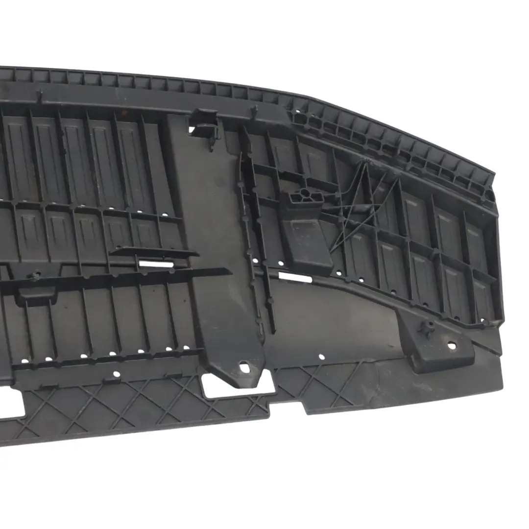  Couvercle panneau garniture central avant chocs inférieur Audi Q3 8U - SKU 8U0807233A - Numéro de pièce 8U0807233A