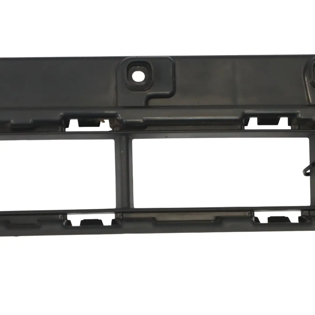 Audi Q3 8U Vorne Mitte Kühlergrill Rahmen Einsatz Stoß Stange Halter - SKU 8U0807683 - Teilenummer 8U0807683
