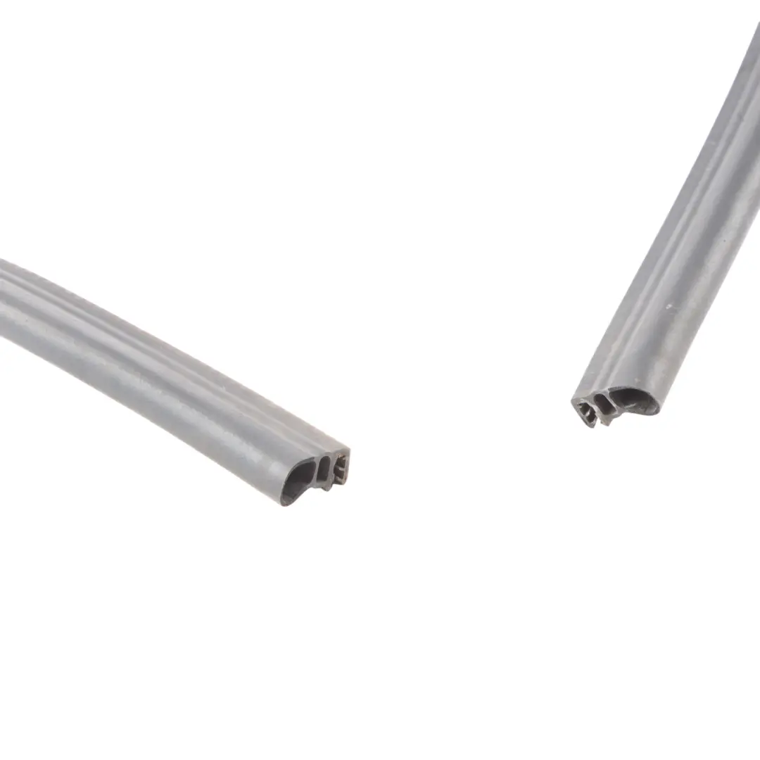 Audi Q3 8U Joint D'Étanchéité En Caoutchouc Pour Capot Avant - SKU 8U0823723A - Numéro de pièce 8U0823723A