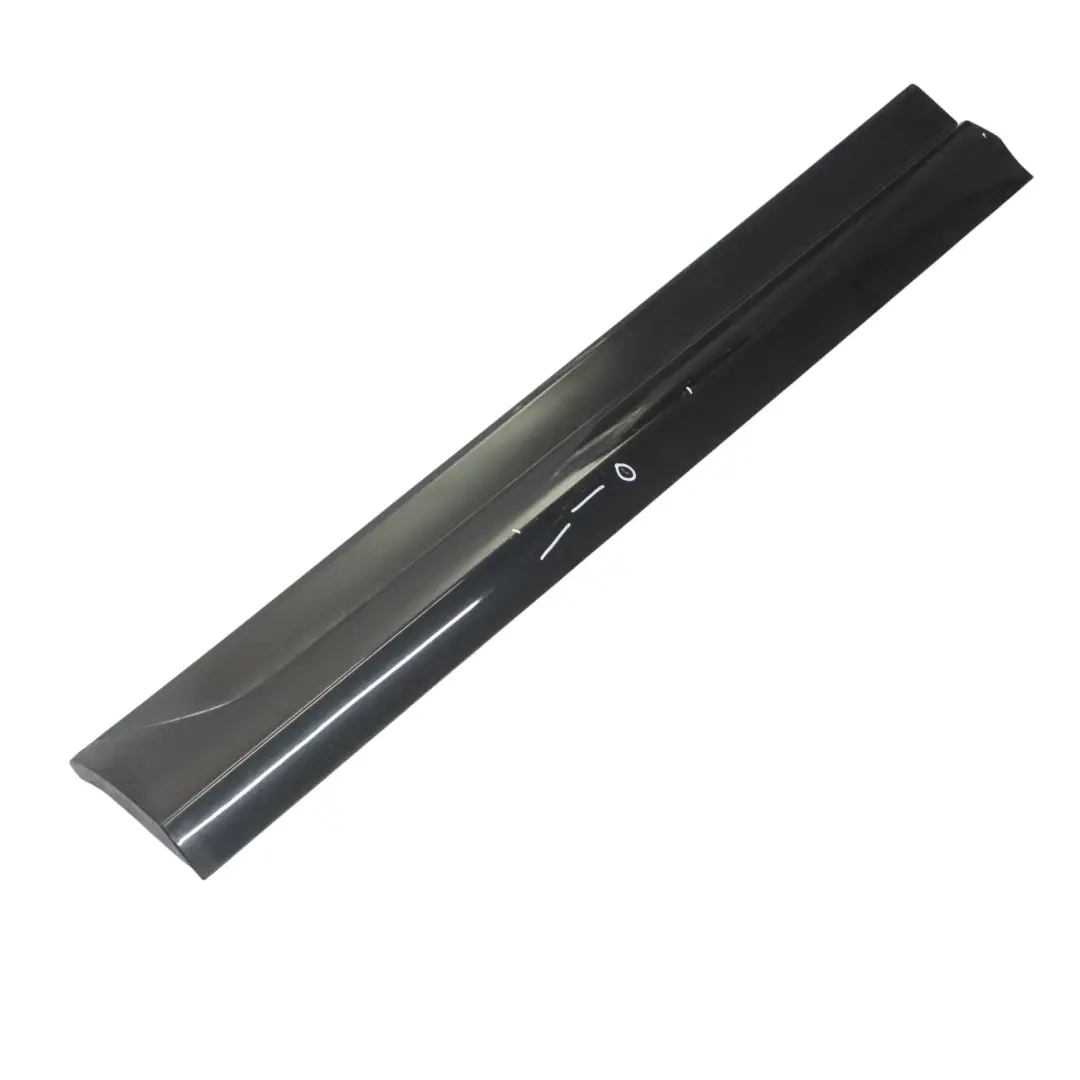 Audi Q3 8U Garniture De Seuil De Porte Avant Droite Mythical Black - Y9T - SKU 8U0853960R-MYB - Numéro de pièce 8U0853960R