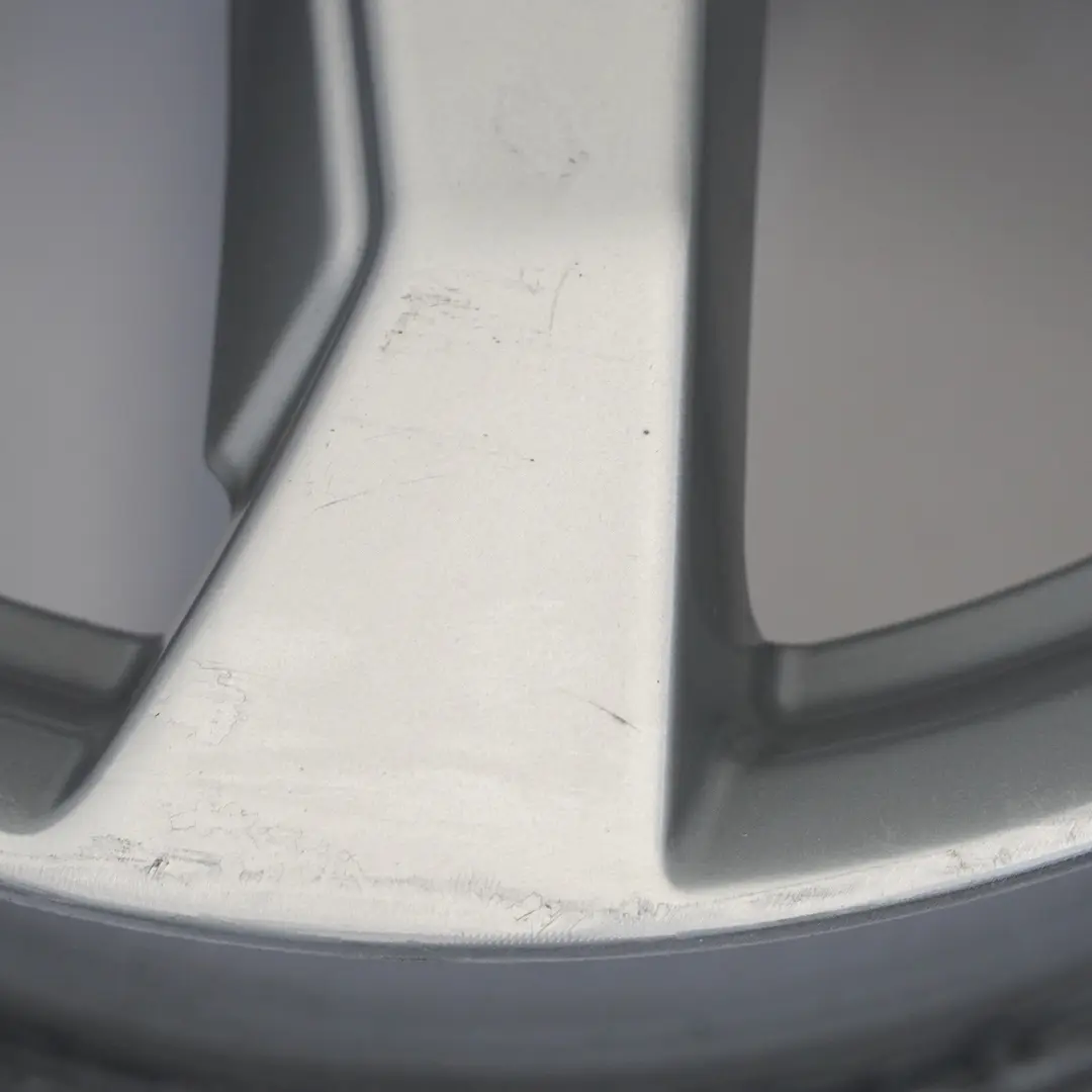 Audi A3 8V Jante argentée en alliage 17" ET:51 7,5J Star Spoke - SKU 8V0601025CT-1 - Numéro de pièce 8V0601025CT