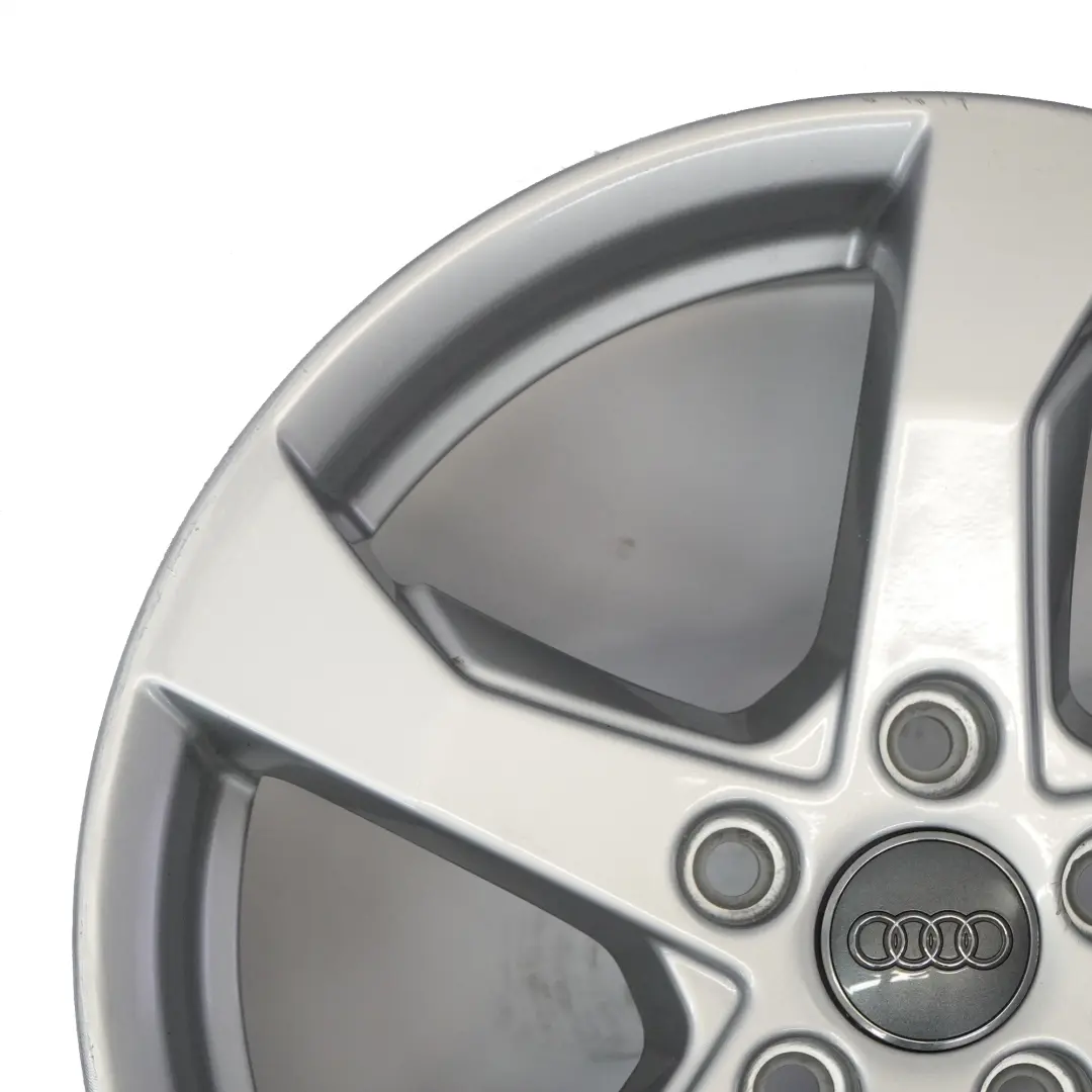Audi A3 8V Jante argentée en alliage 17" ET:51 7,5J flèche l'étoile 8V0601025CT - SKU 8V0601025CT-2 - Numéro de pièce 8V0601025CT-2