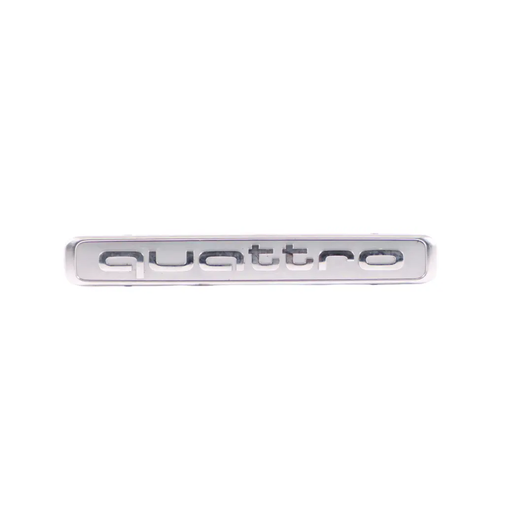 Salpicadero Consola Quattro Etiqueta Insignia Embellecedor para Audi TT FV con número de pieza 8V0853191 Audi TT FV Salpicadero Consola Quattro Etiqueta Insignia Embellecedor - SKU 8V0853191 - Número de pieza 8V0853191