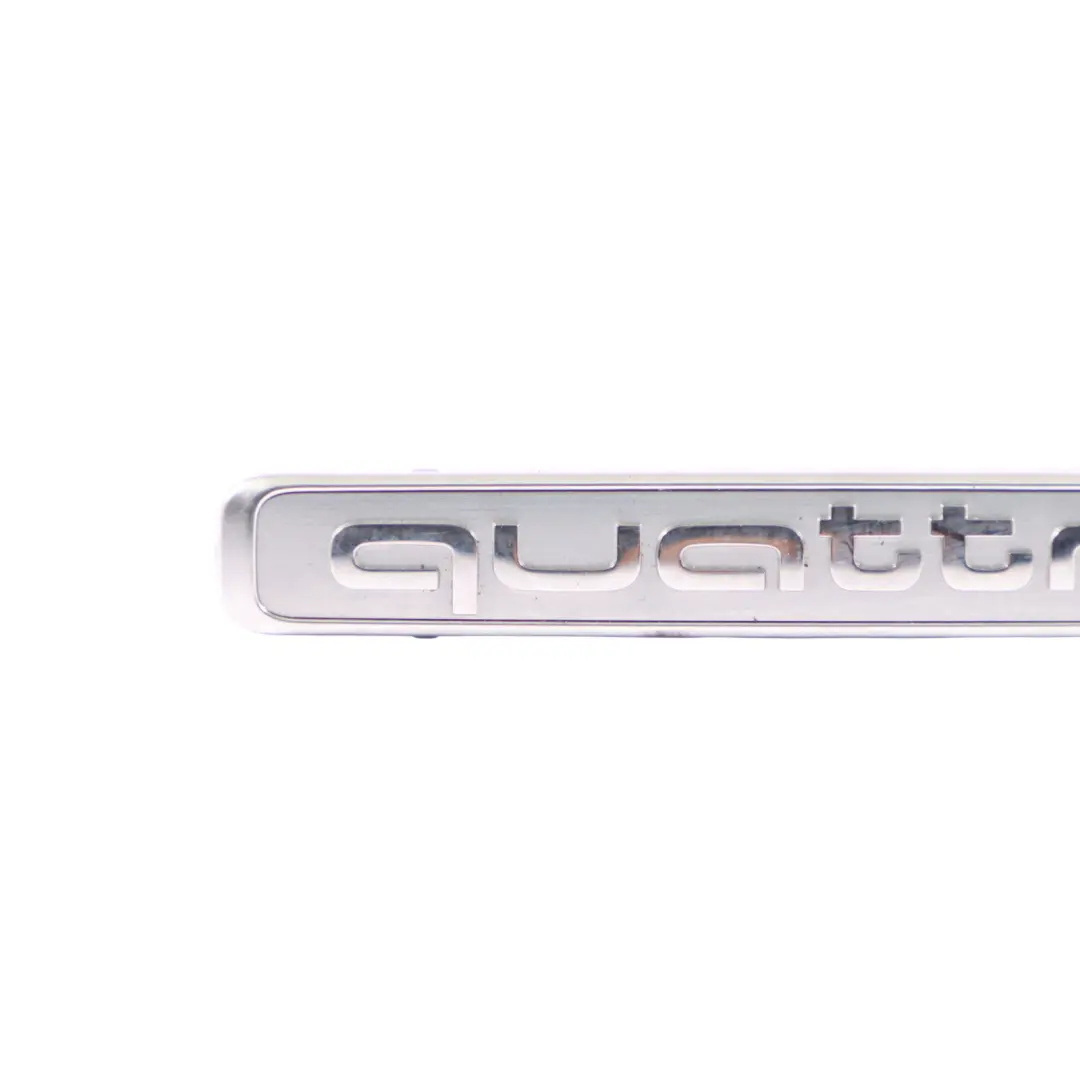 Audi TT FV Salpicadero Consola Quattro Etiqueta Insignia Embellecedor - SKU 8V0853191 - Número de pieza 8V0853191