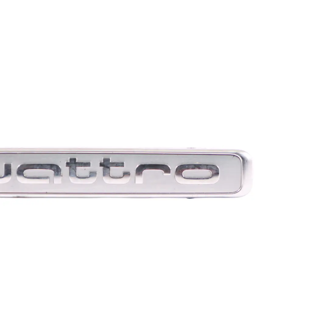 Audi TT FV Salpicadero Consola Quattro Etiqueta Insignia Embellecedor - SKU 8V0853191 - Número de pieza 8V0853191