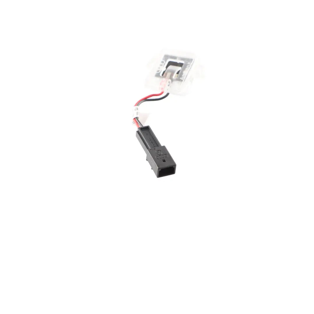 Audi A3 8V Lampa Oświetlenia Bagażnika LED - SKU 8V0947122 - Numer Części 8V0947122