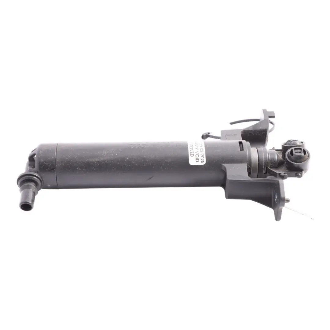 Coperchio Getto Lavacristallo Montaggio Ugello Faro Destro per Audi S3 8V con numero di parte 8V0955101B Audi S3 8V Coperchio Getto Lavacristallo Montaggio Ugello Faro Destro - SKU 8V0955101B - Numero di parte 8V0955101B