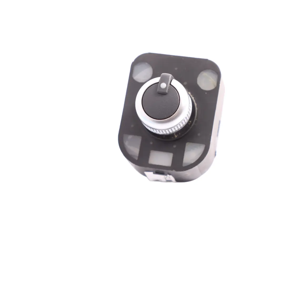 Wing Mirror Switch Control Adjuster Regulator Knob to Audi A3 S3 8V with Part number 8V0959565N Audi A3 S3 8V Wing Mirror Switch Control Adjuster Regulator Knob - SKU 8V0959565N - Part number 8V0959565N