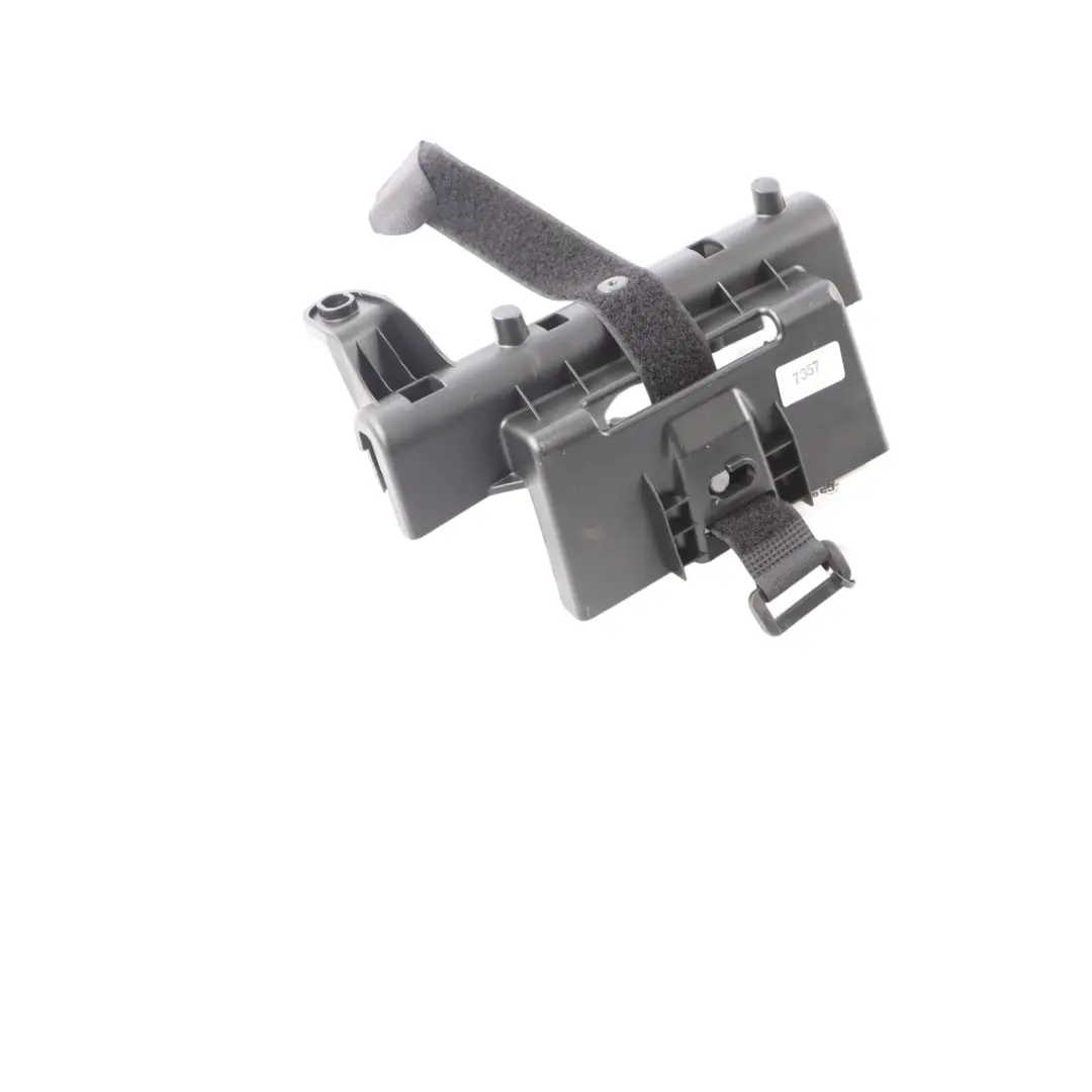 Kit Attrezzi Vano Bagagliaio Porta Cric Ritegno per Audi A3 8V con numero di parte 8V3012635B Audi A3 8V Kit Attrezzi Vano Bagagliaio Porta Cric Ritegno - SKU 8V3012635B - Numero di parte 8V3012635B