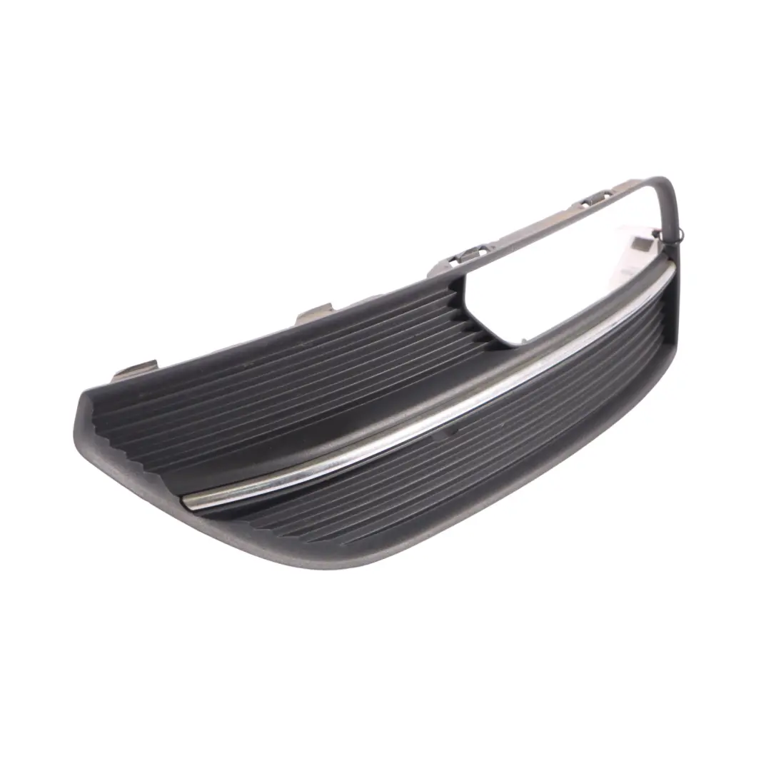 Audi A3 8V Grille Protection Pare Chocs Avant Antibrouillard Gauche - SKU 8V3807681A - Numéro de pièce 8V3807681A